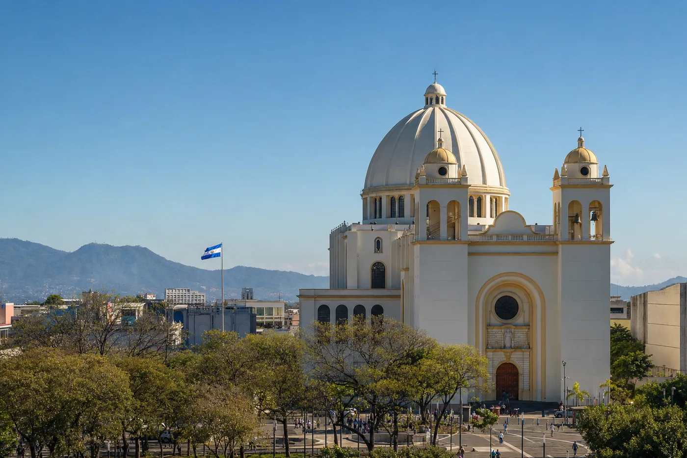 Kjent landemerke i El Salvador med landets flagg