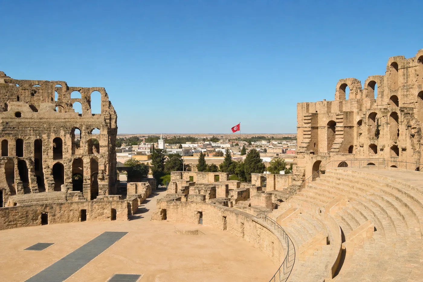 Kjent landemerke i Tunisia med landets flagg